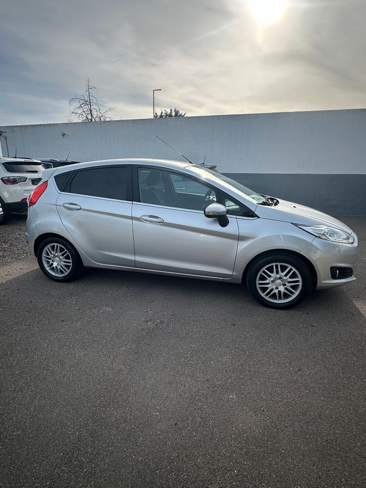 Ford Fiesta 1.0 80CV 5 porte Titanium