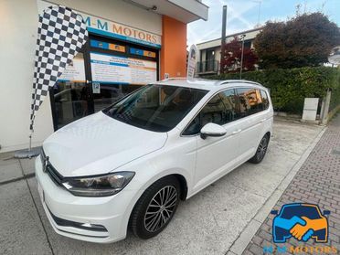 VOLKSWAGEN Touran 2.0 TDI 150 CV 7 posti