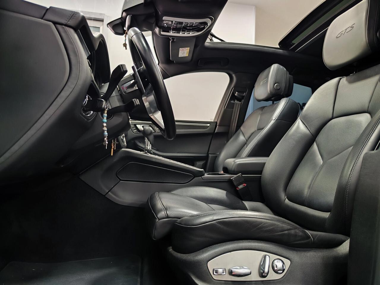 Porsche Macan GTS 3.0 381cv Tetto Led