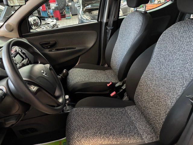 LANCIA Ypsilon 1.0 FireFly 5 porte S&S Hybrid Silver Plus