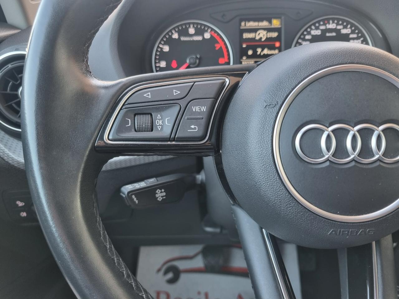 Audi Q2 30 TFSI Business