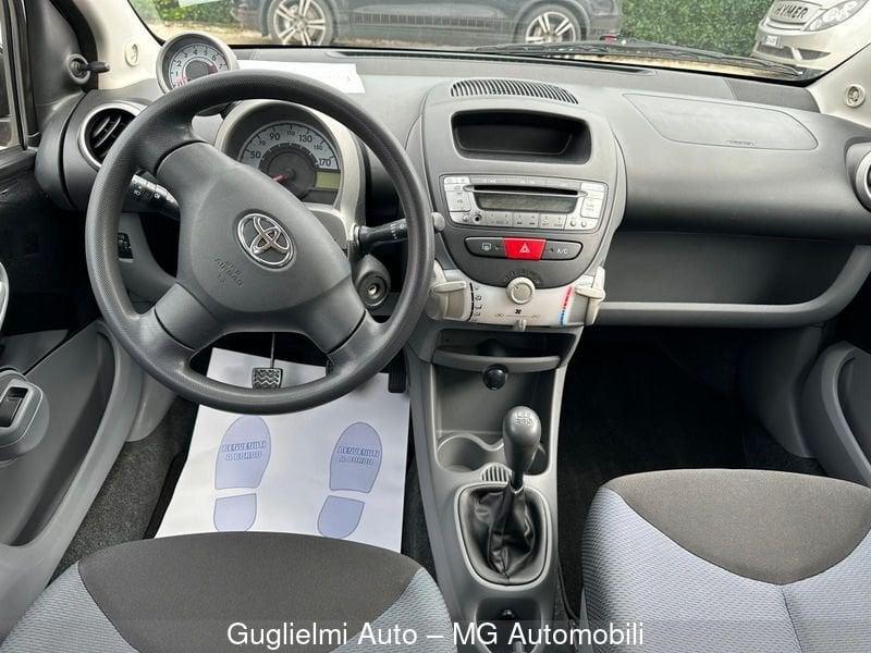 Toyota Aygo Aygo 1.0 12V VVT-i 5 porte Sol OK Neopatentati