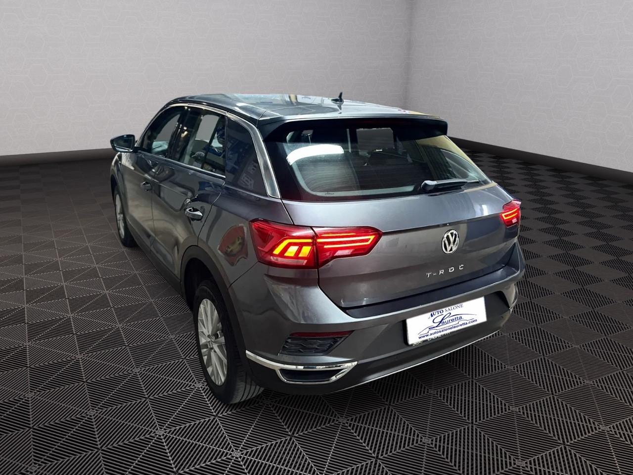 Volkswagen T-Roc 1.6 TDI SCR Business BlueMotion Technology