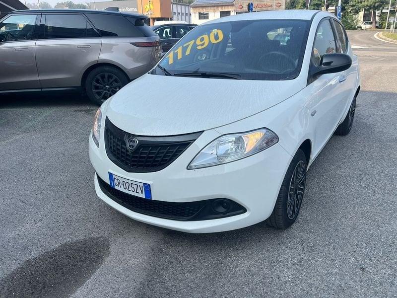 Lancia Ypsilon Ypsilon 1.0 FireFly 5 porte S&S Hybrid Silver Plus