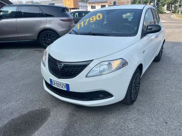 Lancia Ypsilon Ypsilon 1.0 FireFly 5 porte S&S Hybrid Silver Plus