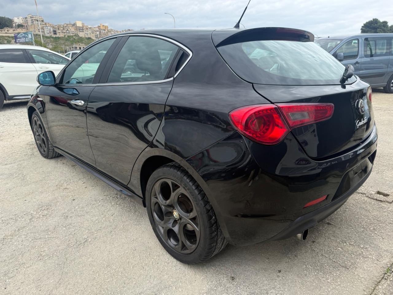 Alfa Romeo Giulietta 2.0 JTDm-2 140 CV Distinctive