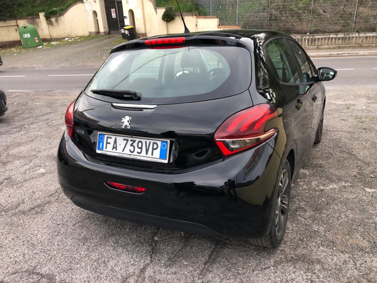 Peugeot 208 1.4 HDi 5 porte Allure - Garanzia 12 Mesi