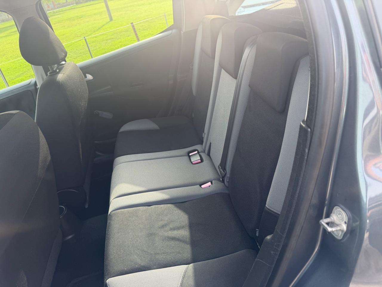 SOLO 146000 km Peugeot 207 sw Permute