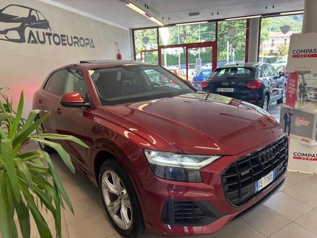 AUDI Q8 Q8 55 TFSI e quattro tiptronic Sport