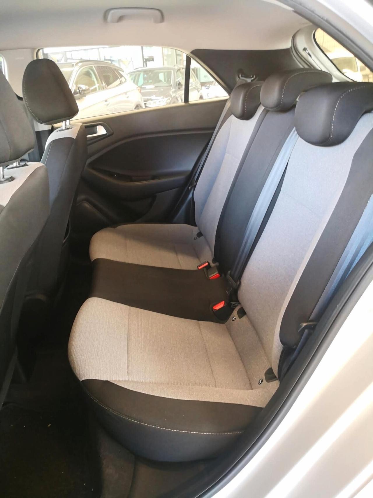 Hyundai i20 1.2 84 CV 5p. ***GRANDINE***TAGLIANDI HYUNDAI***UNIPROPRIETARIO***