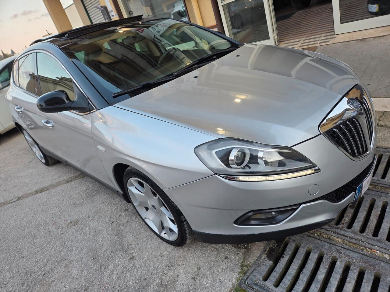 LANCIA DELTA 1.6 120 CV TETTO APRIBILE CERCHI 18 KMCERT