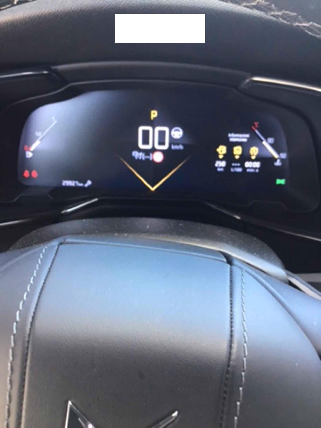 DS 7 CROSSBACK 1.5 BLUEHDI 130CV AUT. GRAN CHIC ( FARI LED - COCKPIT - CRUISE - CLIMA TRIZONA - PELLE - NAVI - MIRROR - PDC - TELECAMERA POST. - CERCHI 19 )
