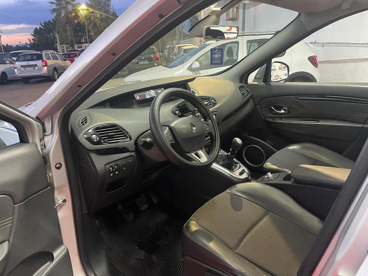 Renault Scenic Scénic X-Mod 1.9 dCi 130CV Luxe