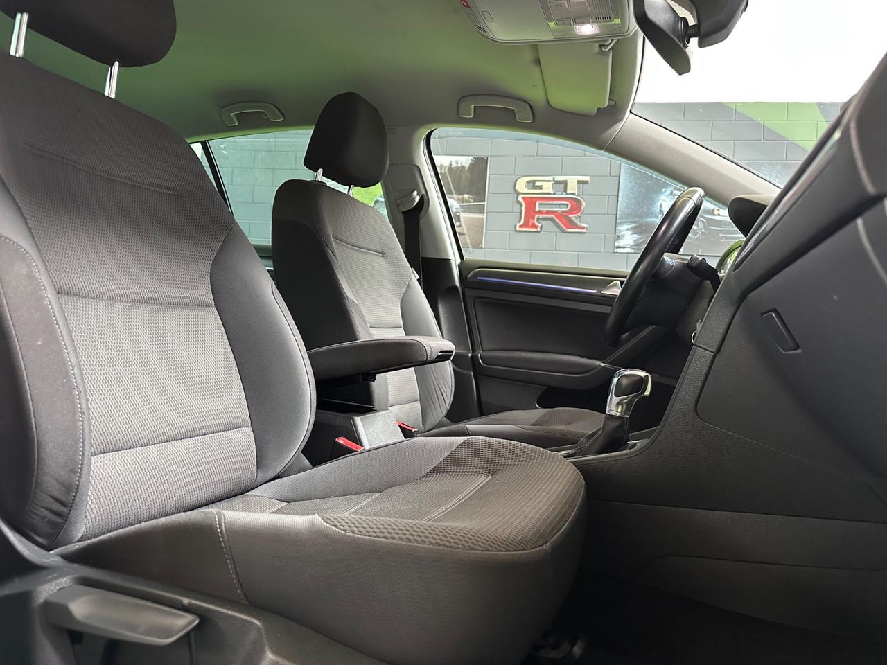 Volkswagen Golf e-Golf 136 CV full elettric