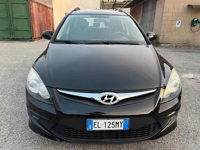 HYUNDAI i30 CW 1.6 CRDi 90CV 6m senza nessun lavoro da fare