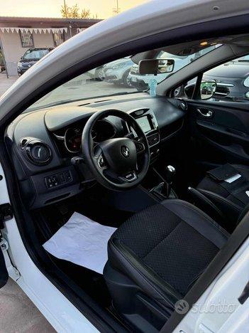 RENAULT Clio dCi 8V 75 CV 5 porte Moschino Life