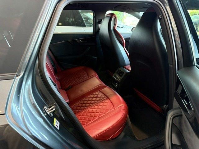 AUDI S4 Avant TDI 347cv Black Edition sport attitude