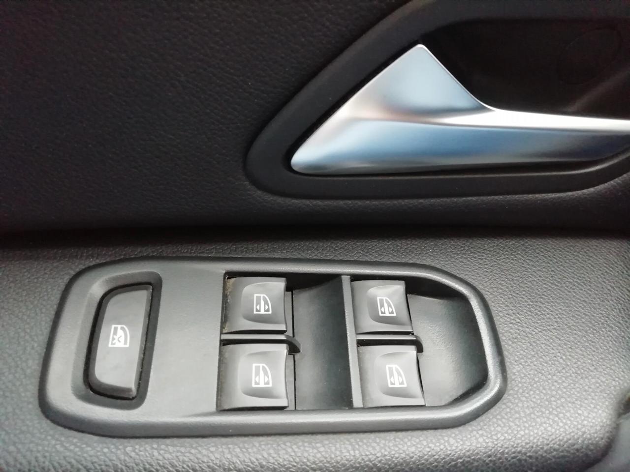 Dacia Duster 1.0 TCe GPL 4x2 Prestige "UNICO PROPRIETARIO"