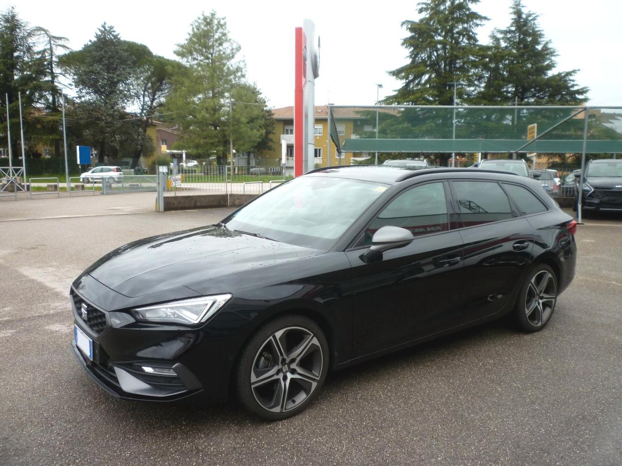 SEAT Leon Sportstourer 1.5 eTSI 150 CV DSG FR NERO 2021