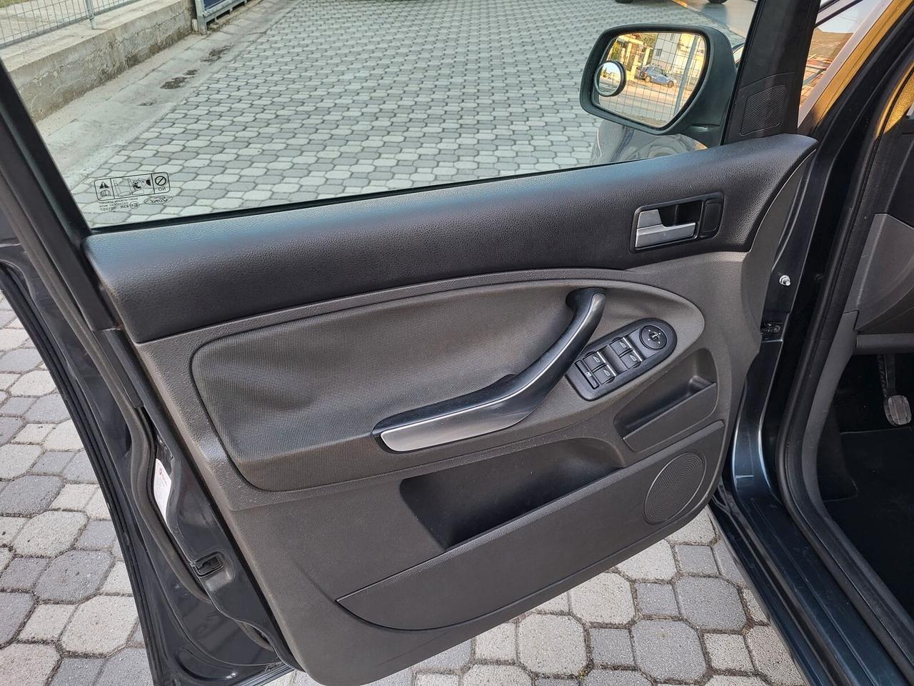 Ford C-Max 1.6 TDCi 90 CV - RETROCAMERA / SENSORI DI PARCHEGGIO
