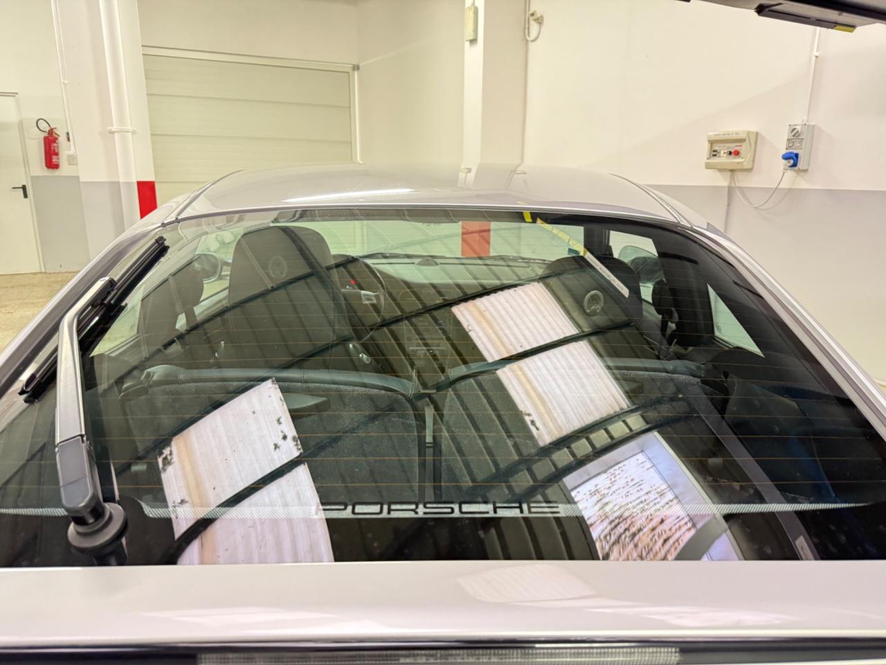 Porsche 911 Carrera manuale