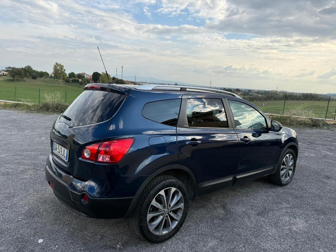 Nissan Qashqai Qashqai+2 2.0 dCi DPF n-tec