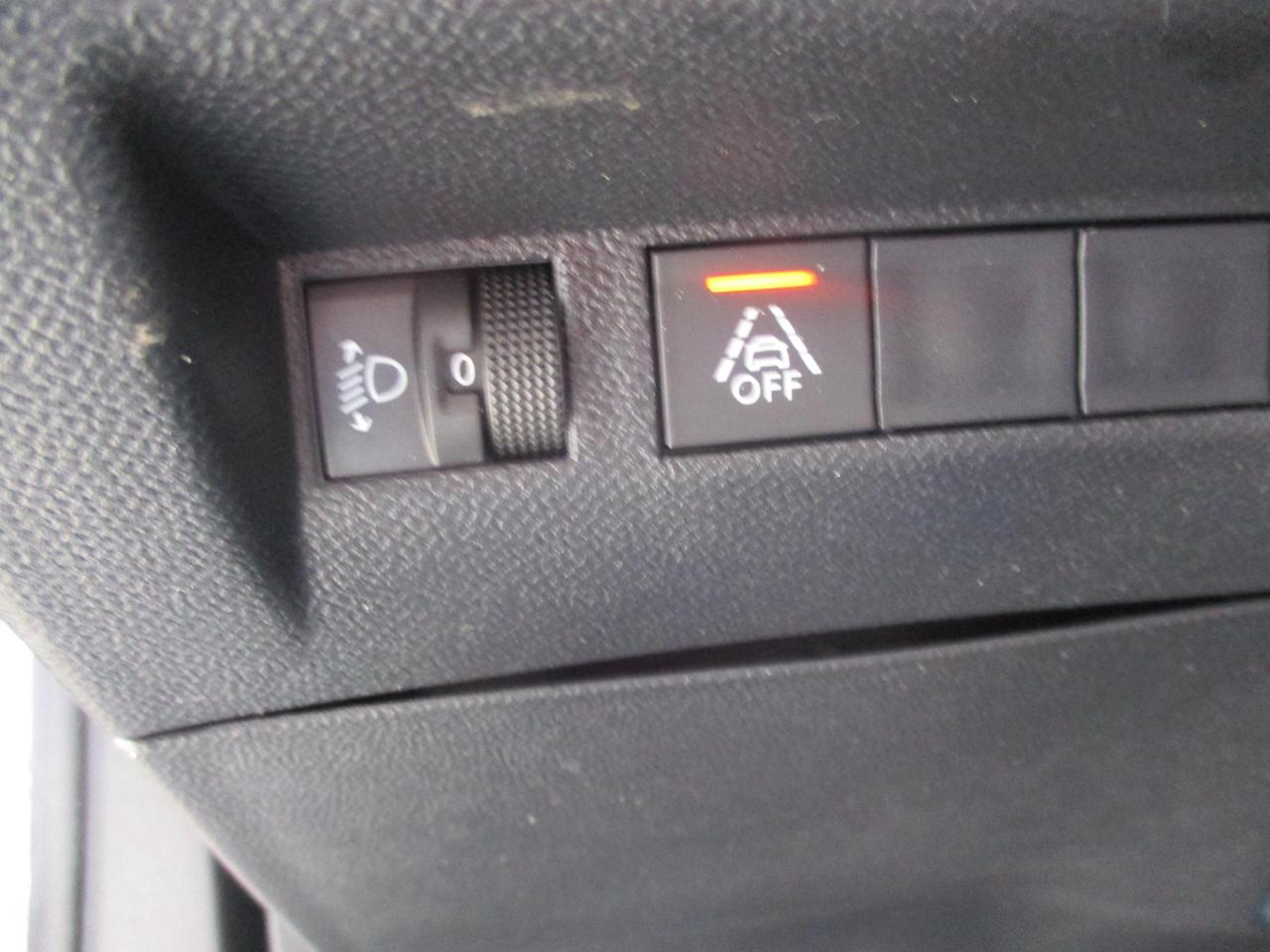 Peugeot 2008 1.5 bluehdi Active 100cv