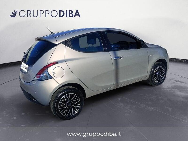 Lancia Ypsilon III 2011 Benzina 0.9 t.air Silver ecochic metano 80cv E6