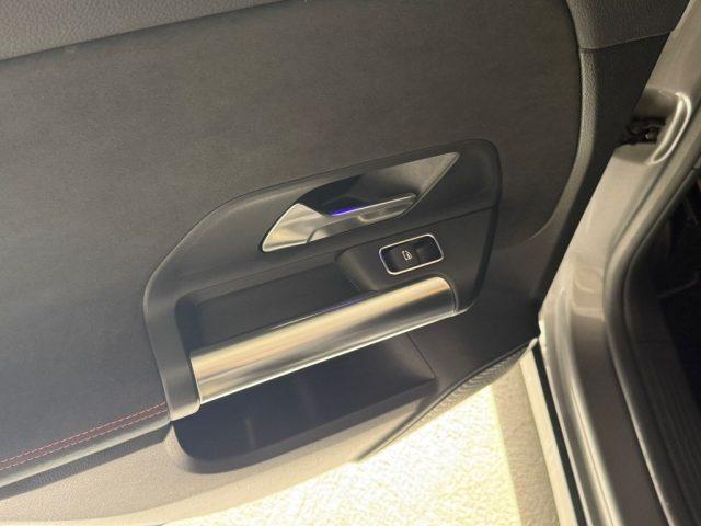 MERCEDES-BENZ GLA 200 200 d AMG/Premium 4Matic