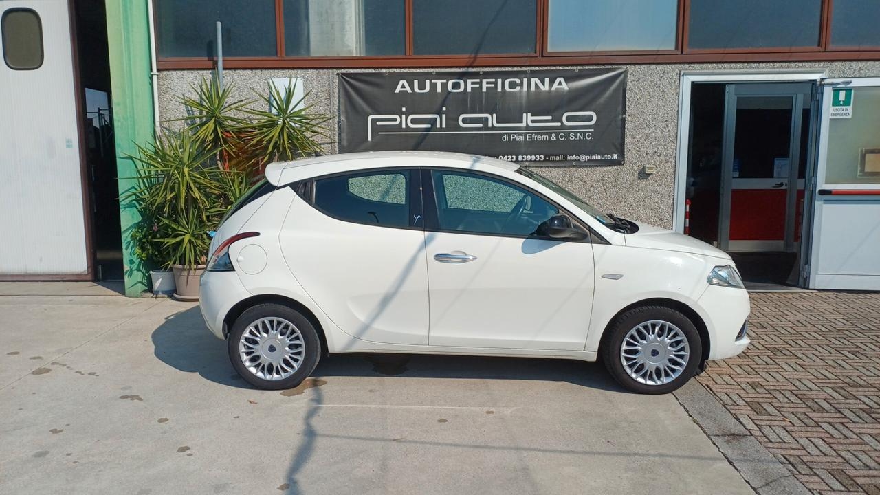 Lancia Ypsilon 1.2 69 CV 5 posti Silver Unica Proprietaria
