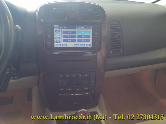 CADILLAC SRX 4.6 V8 aut. AWD Sport Luxury