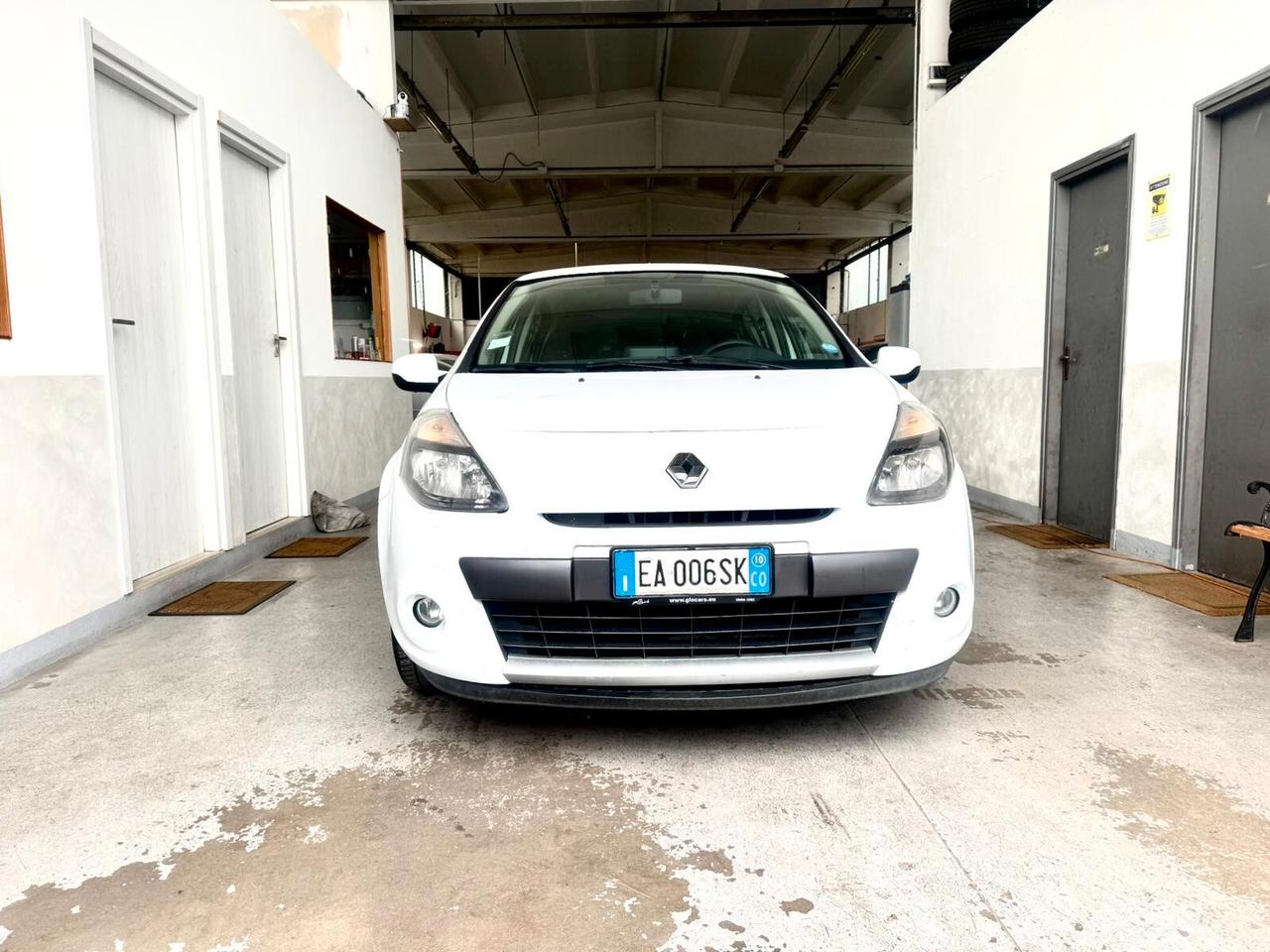 Renault Clio 1.2 16V 5 porte Dynamique Neopatentati