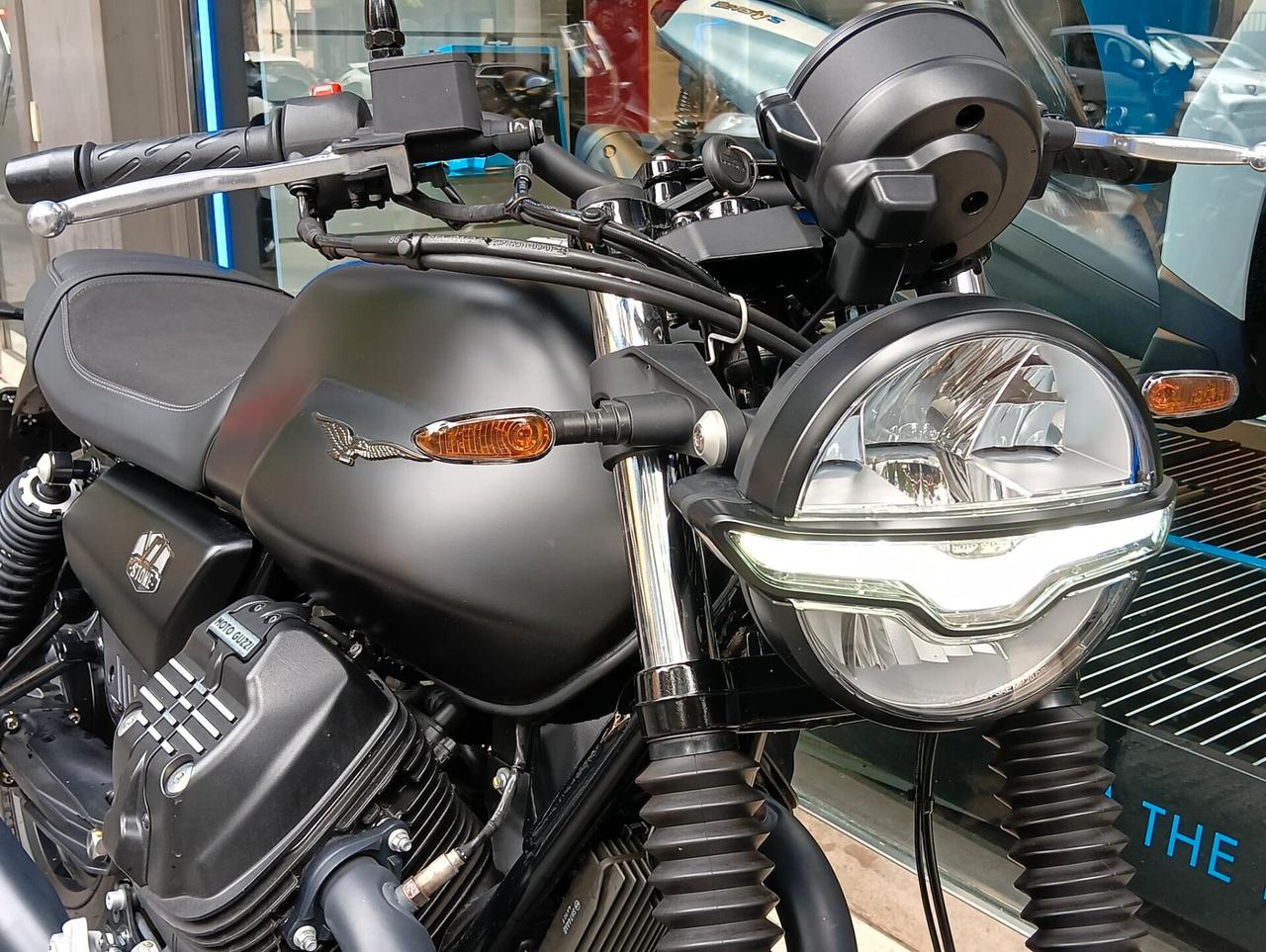 Moto Guzzi V7 IV STONE 35 KW E5