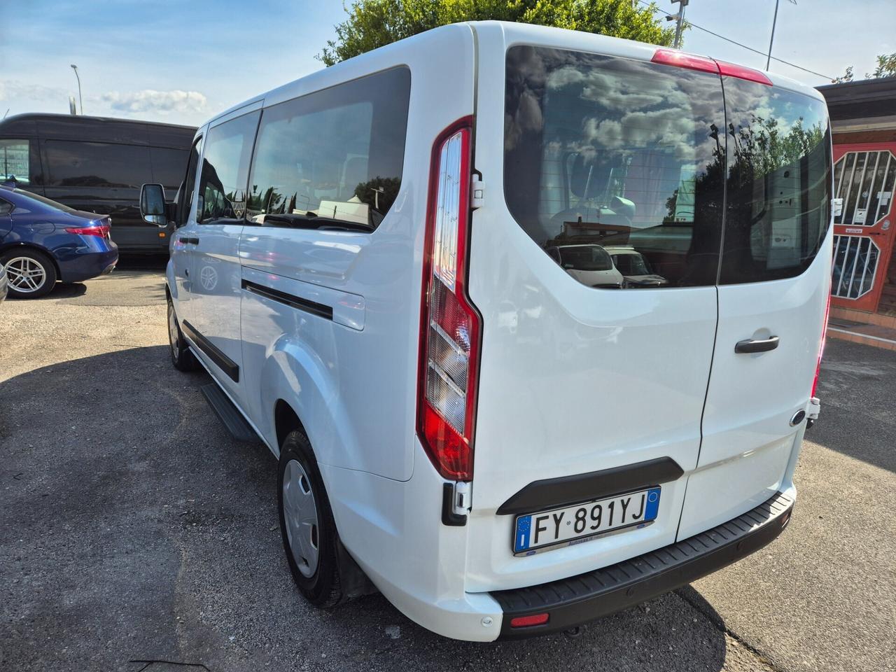 Ford Tourneo Custom Tourneo Custom 320 2.0 TDCi 13