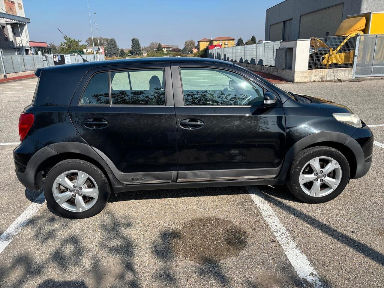 Toyota Urban Cruiser 1.4 D-4D AWD Luxury TAGLIANDI CERTIFICATI TOYOTA