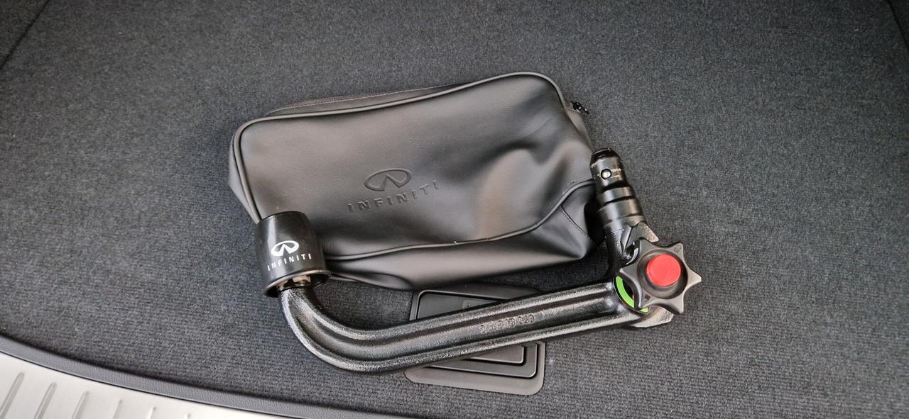 Infiniti QX70 3.0 diesel V6 AT S Premium