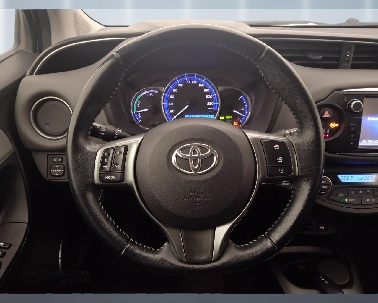 TOYOTA Yaris III 2015 - Yaris 5p 1.5h Active my16