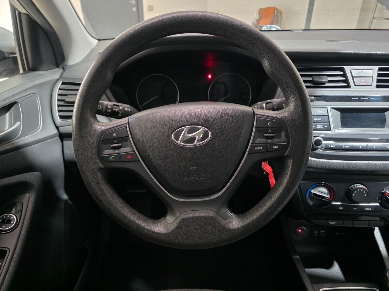 Hyundai i20 1.2 B/GPL SCADENZA BOMBOLE 2036 EURO 6 NEOPATENTATI
