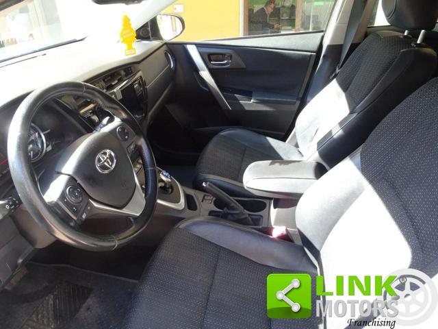 TOYOTA Auris Touring Sports 1.8 HYBRID/BENZINA 136 CV LOUNGE