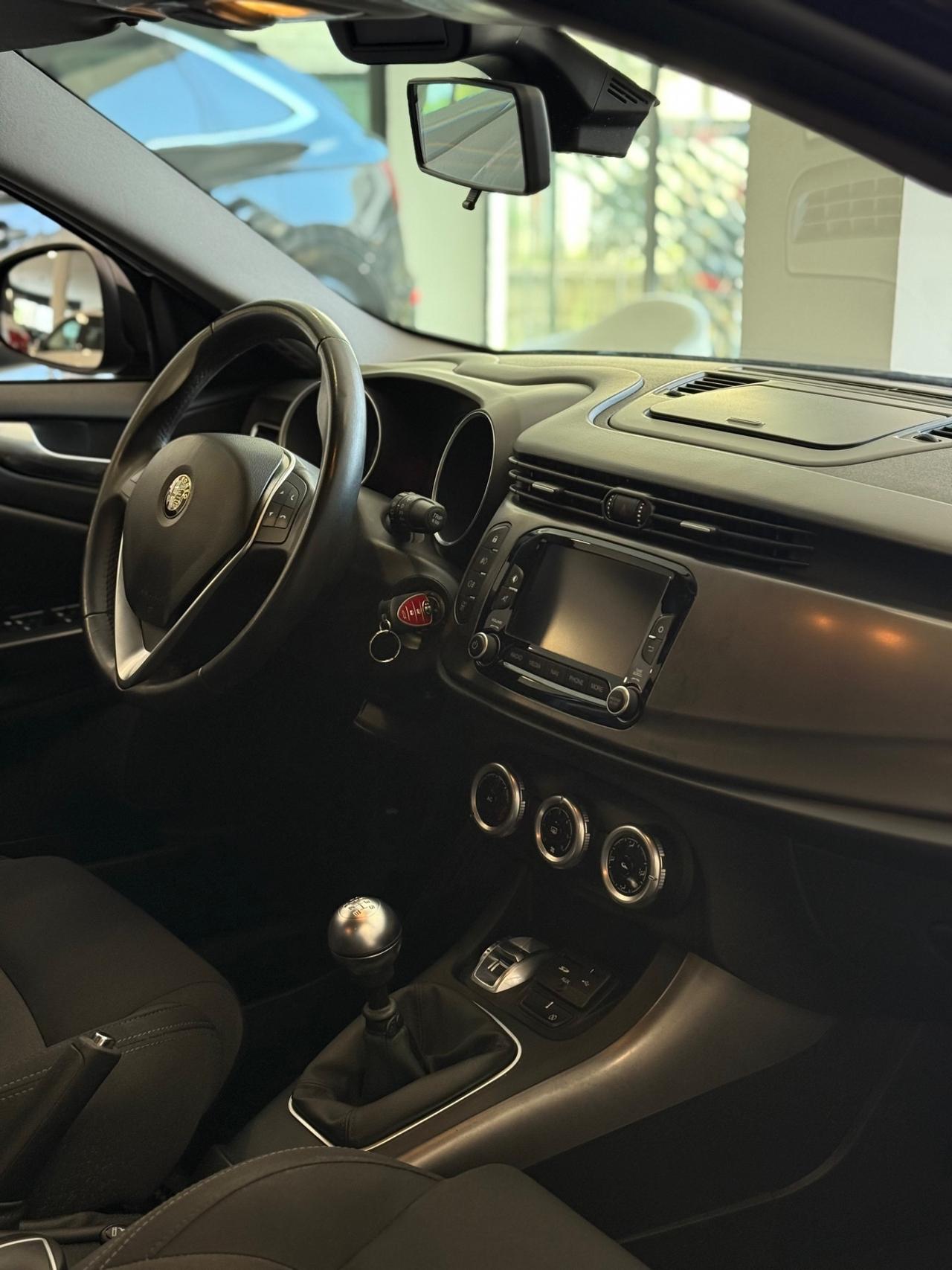 Alfa Romeo Giulietta 1.6 JTDm-2 120 CV Distinctive