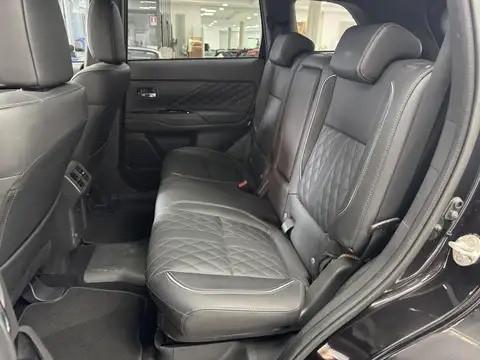 Mitsubishi Outlander 2.4 MIVEC 4WD PHEV Instyle SDA