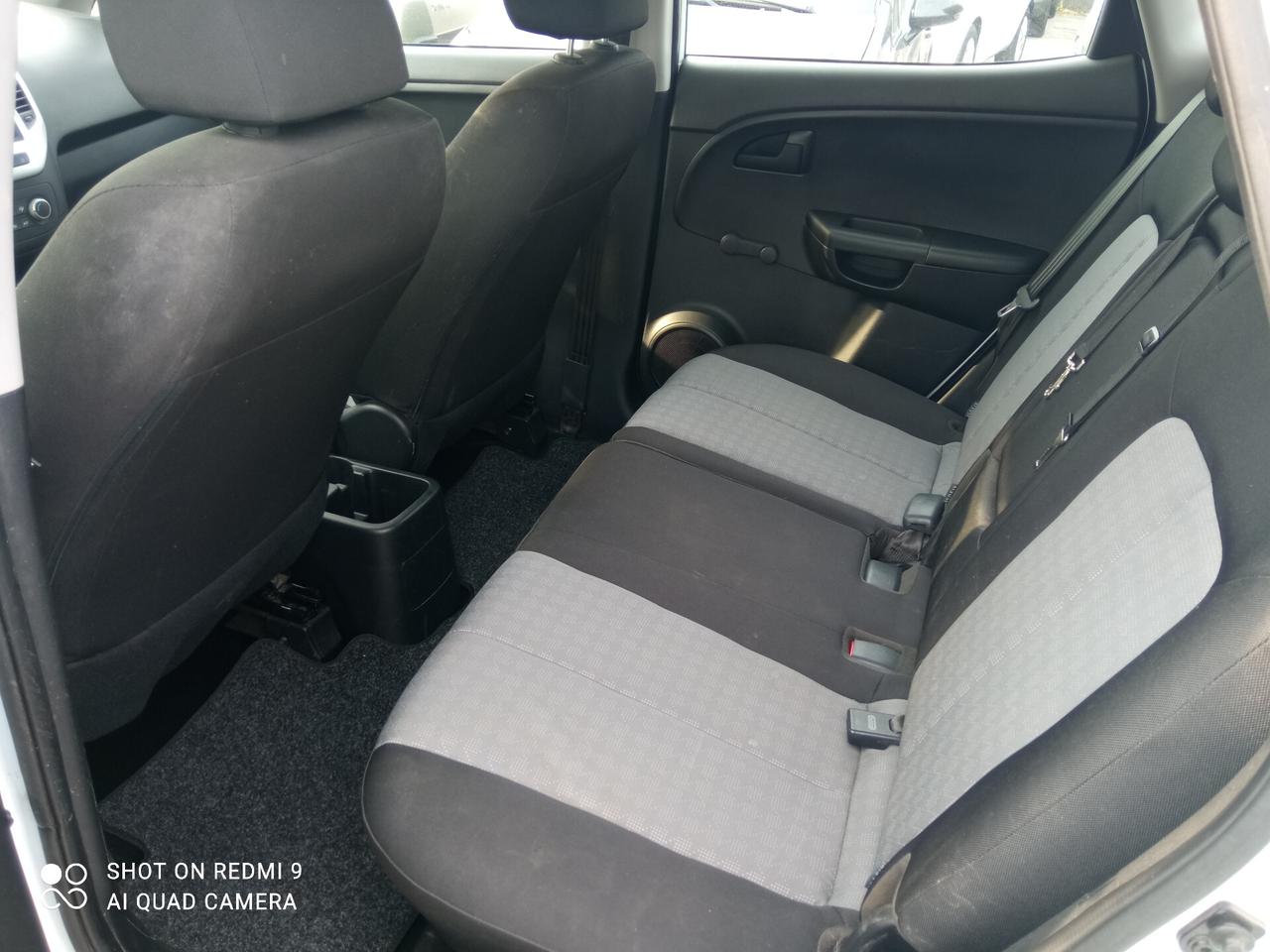 Kia Venga 1.4 CVVT Active 90CV 5P