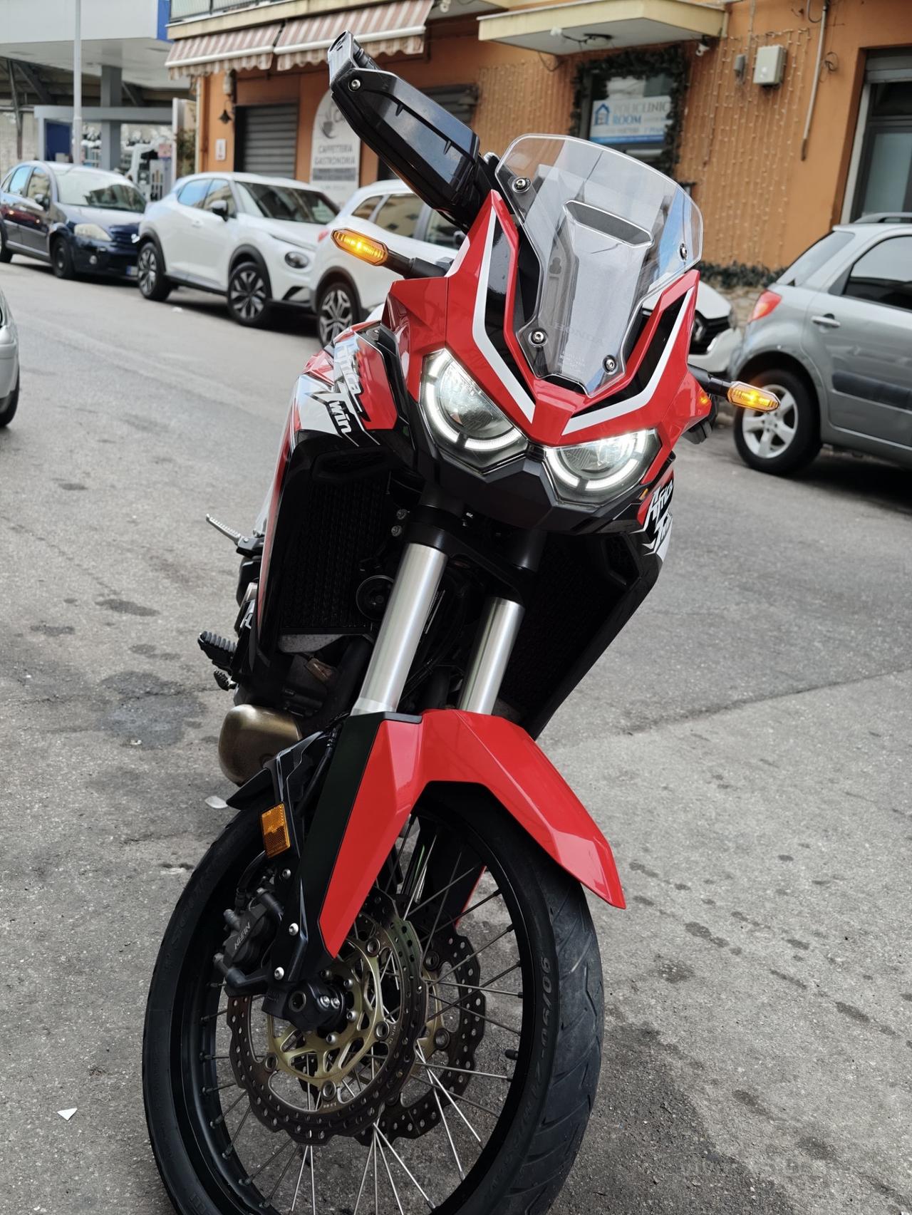 Honda CRF1100L Africa Twin automatica 1100 stupenda