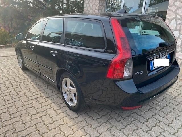 VOLVO V50 D2 1.6 115CV POLAR