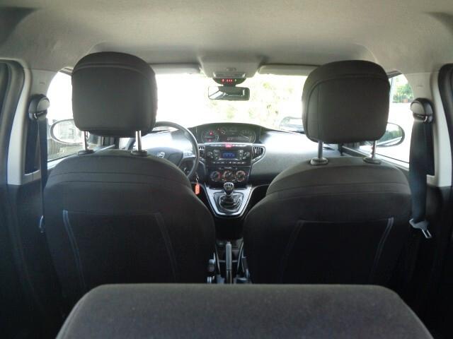 Lancia Ypsilon 1.0 FireFly 5 POSTI S&S Hybrid Silver
