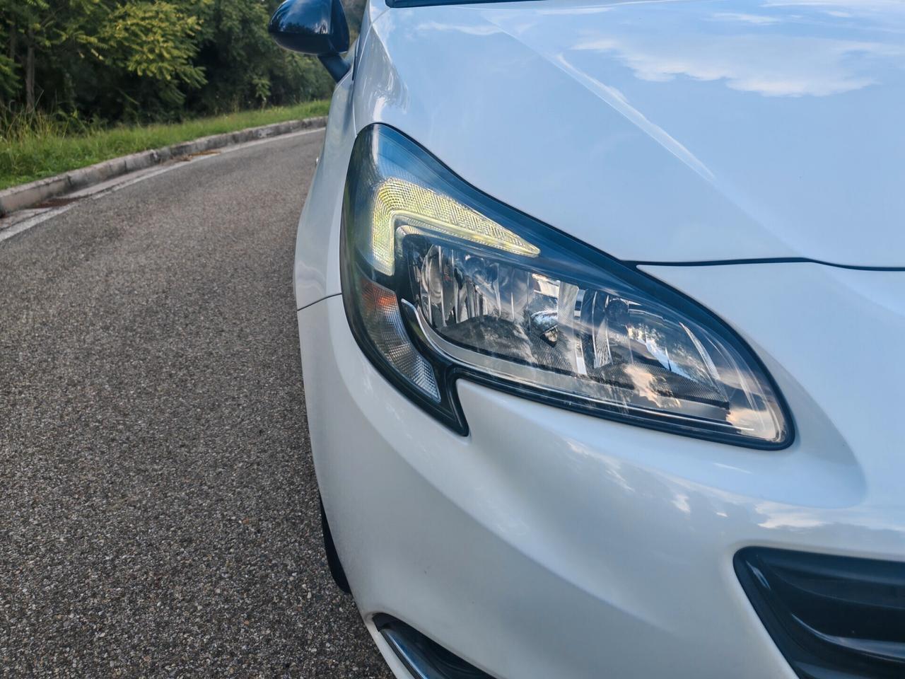 Opel Corsa 1.3 CDTi b-Color Incidentata