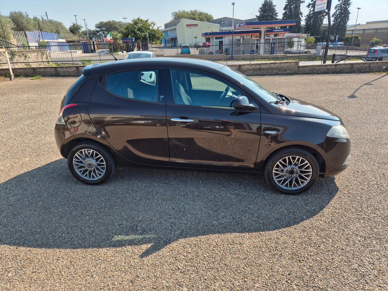 Lancia Ypsilon 1.2 69 CV 5 porte S&S Gold
