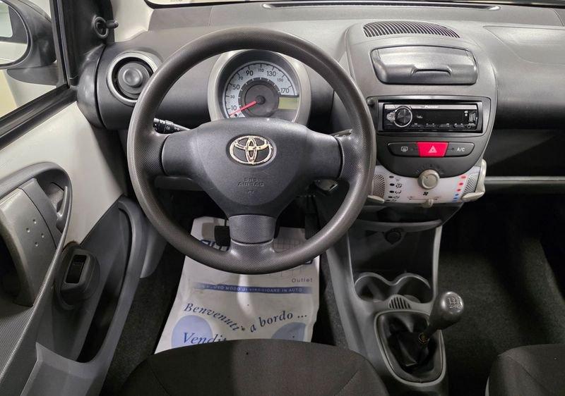 Toyota Aygo Aygo 1.0 12V VVT-i 5 porte Now Connect