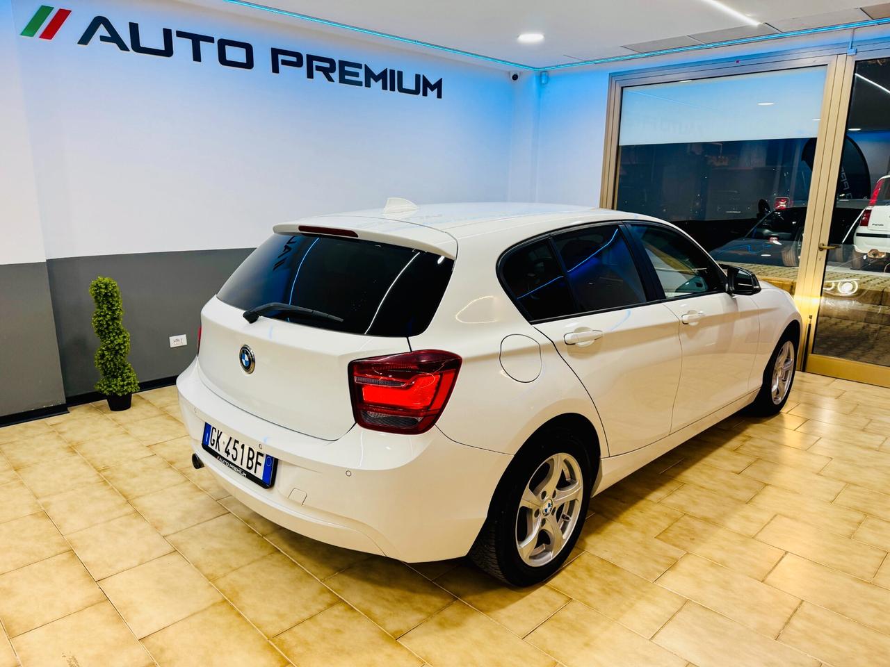 BMW 114d Sport 95CV 1.6 Diesel 5Porte LED/Navi/BT/PDC
