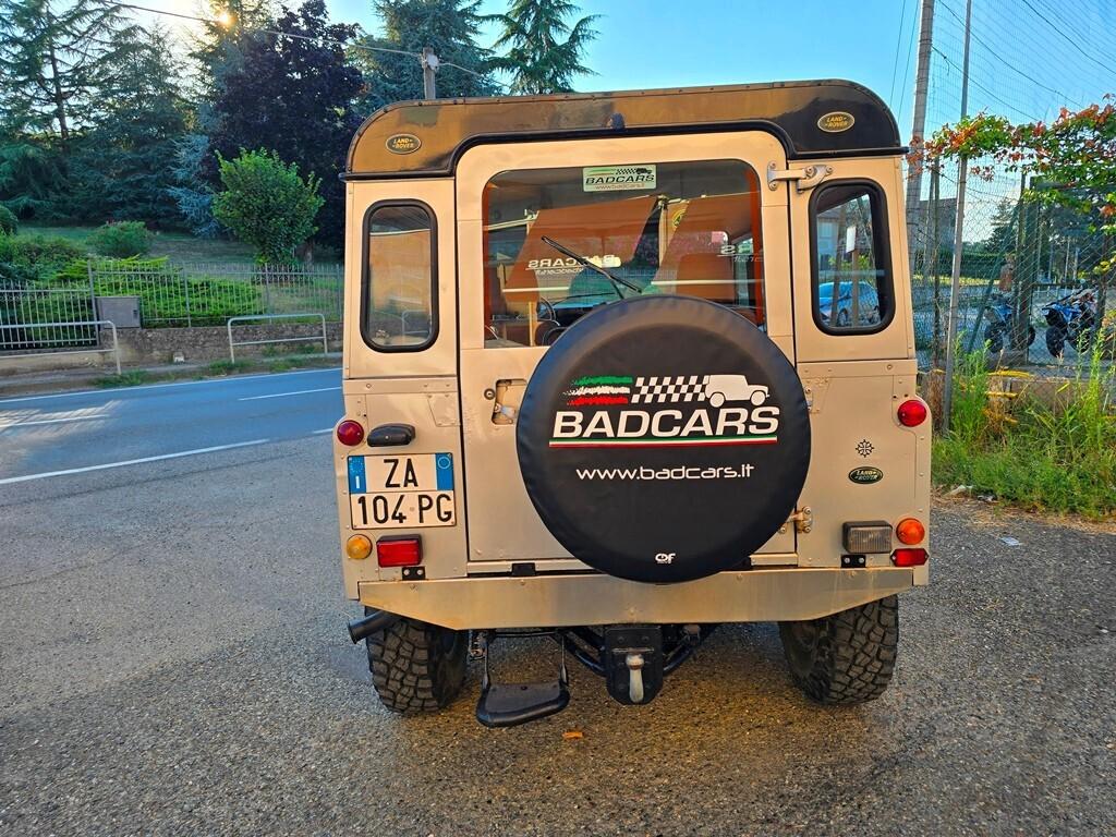 Land Rover Defender 90 TDI 200 RESTAURATA!